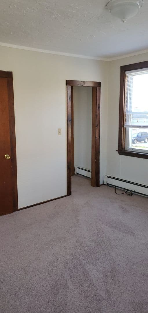 Uxbridge Apartment: 12 Cross St.