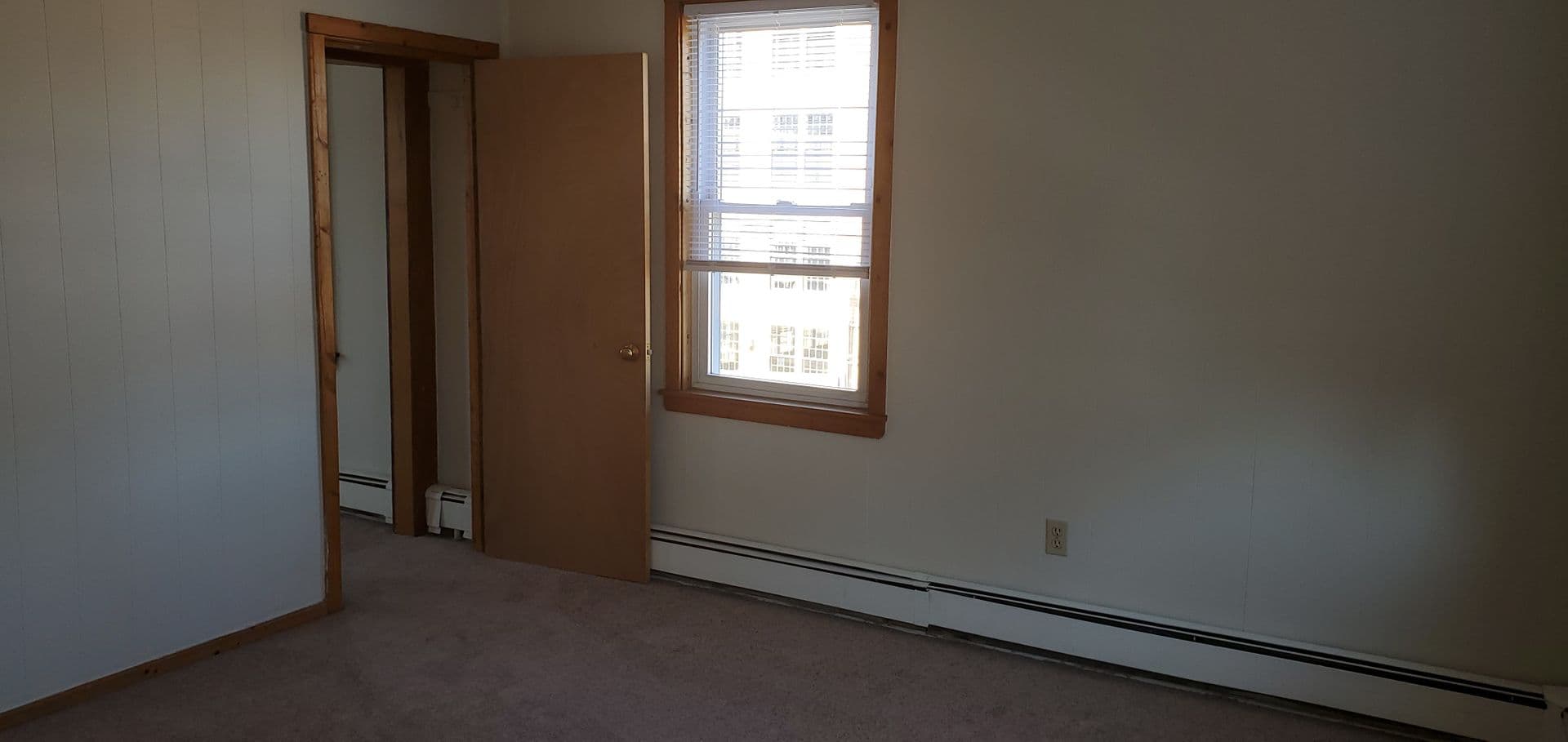 Uxbridge Apartment: 12 Cross St.