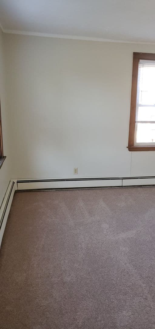 Uxbridge Apartment: 12 Cross St.