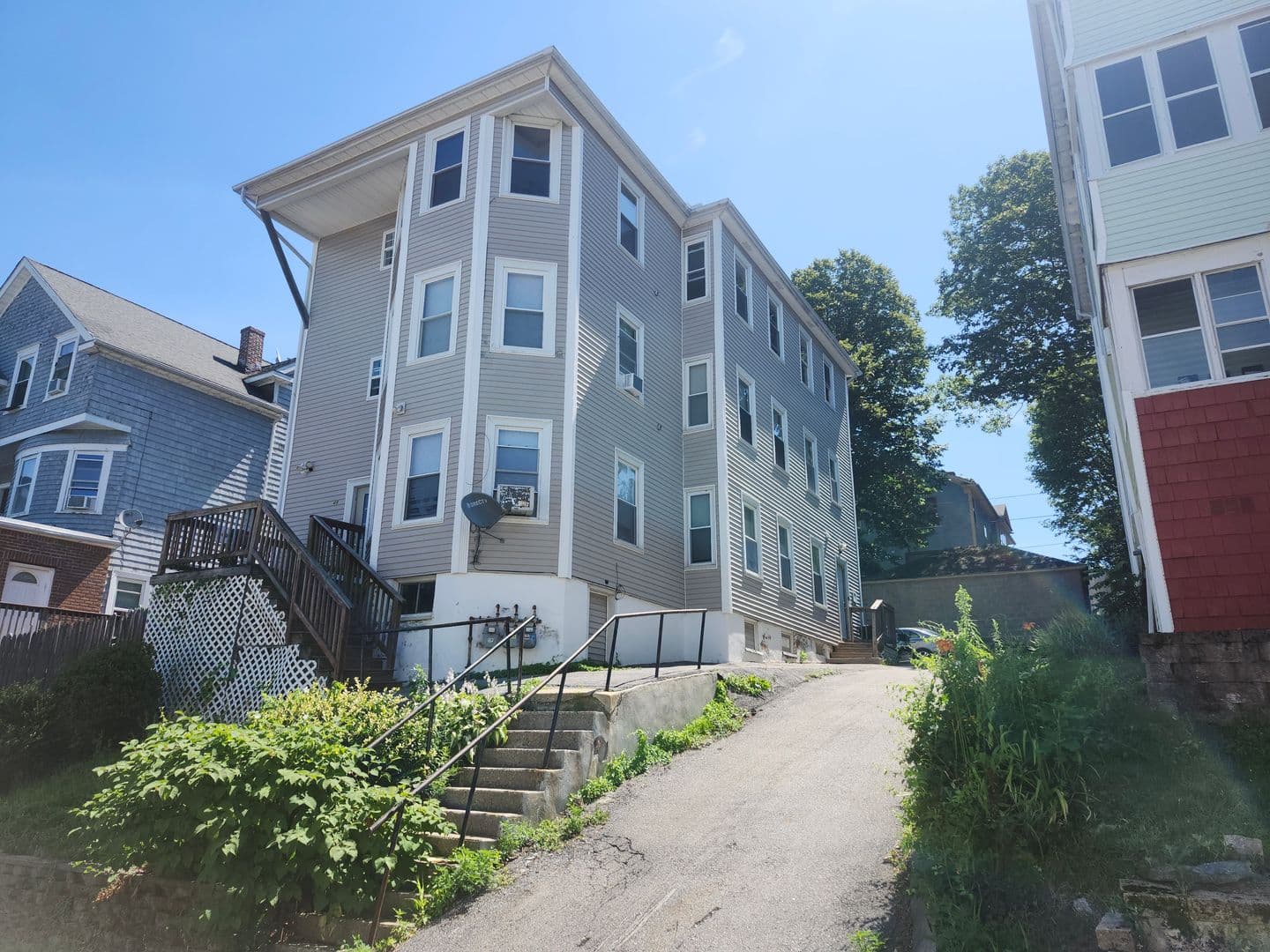 Worcester Apartment: 48 Everard St