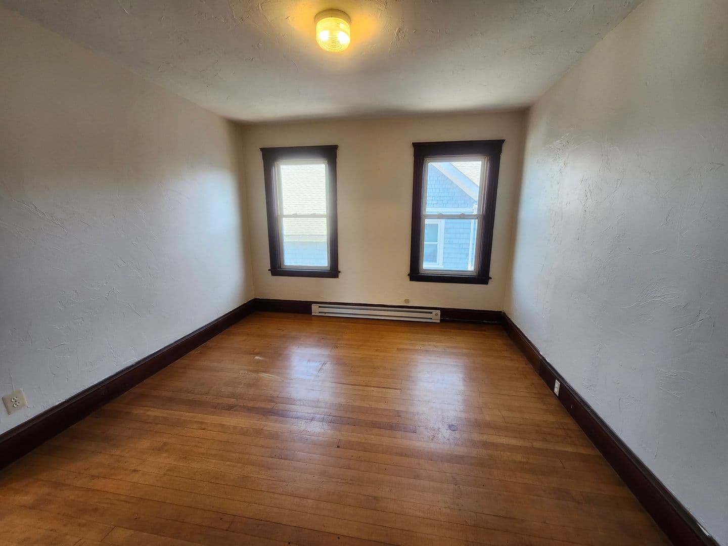 Worcester Apartment: 48 Everard St