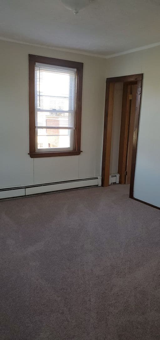 Uxbridge Apartment: 12 Cross St.