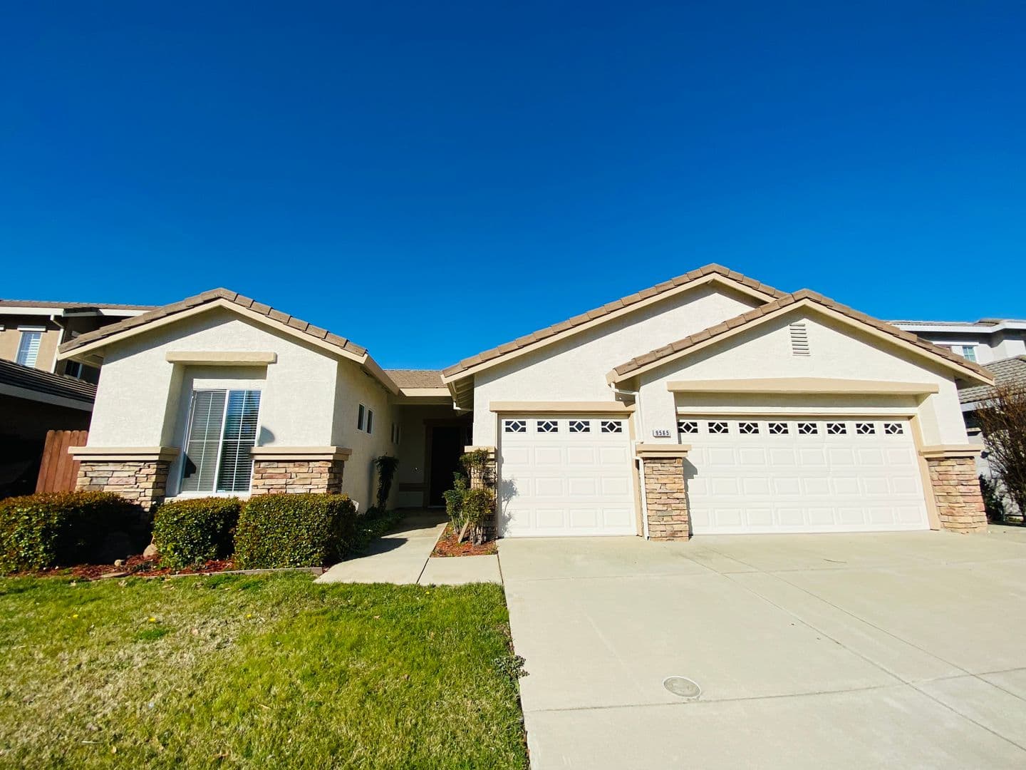 Elk Grove House: 9565 Stone Springs Dr