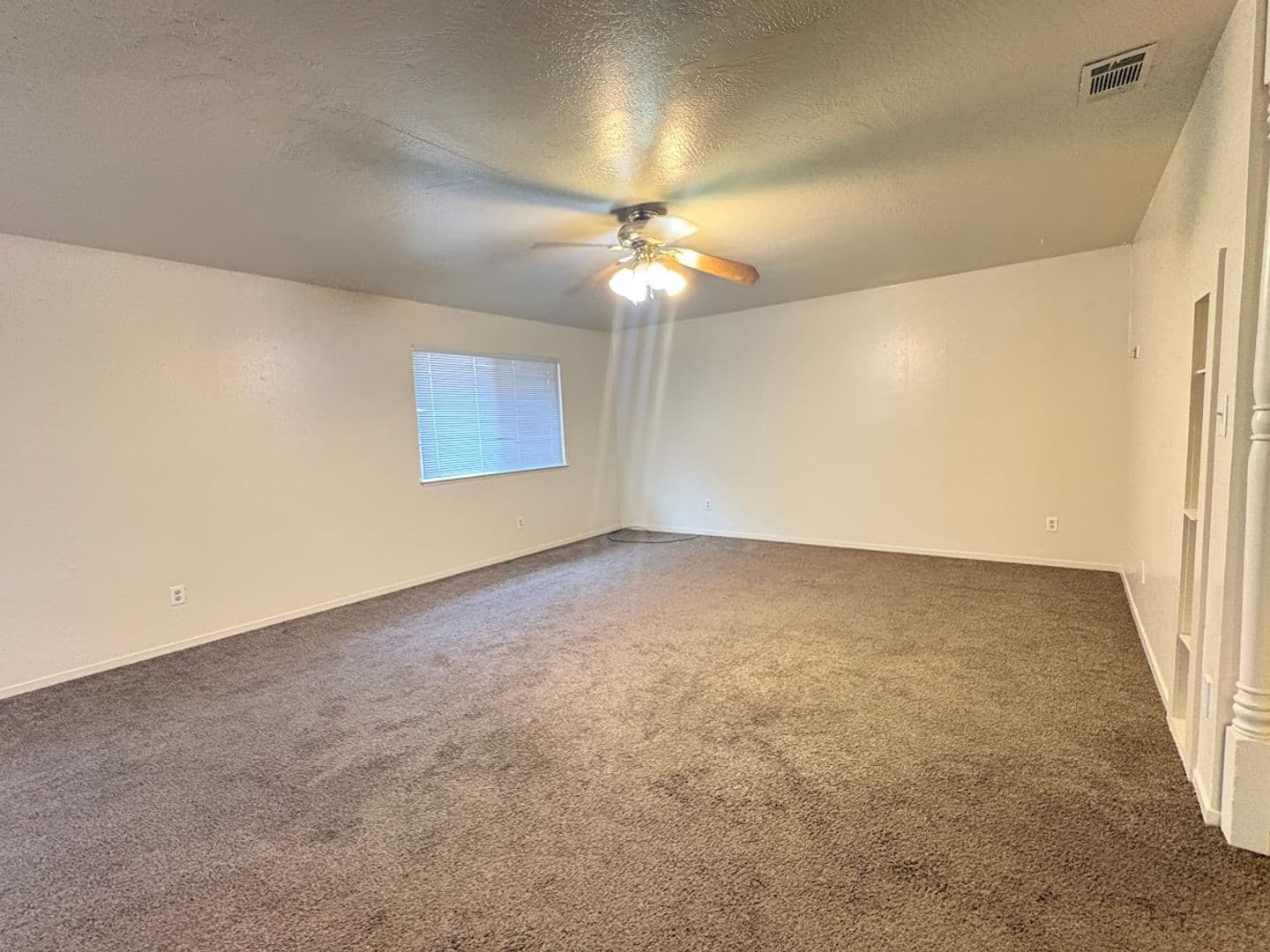 Stockton House: 1025 E 9th St