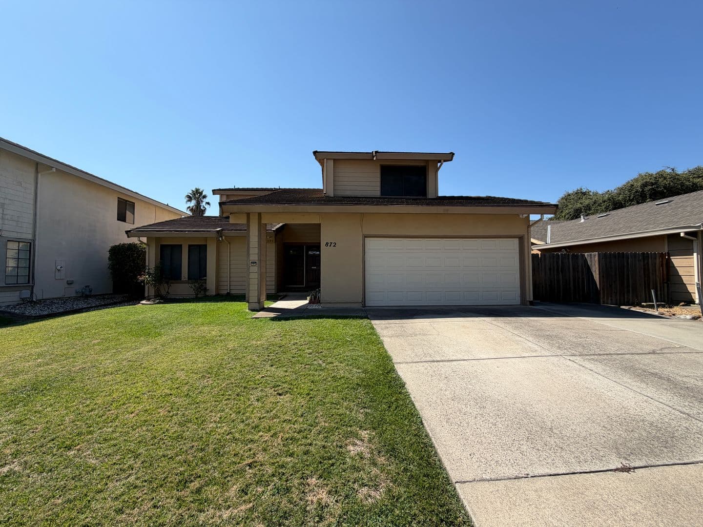 Sacramento House: 872 Shellwood Way