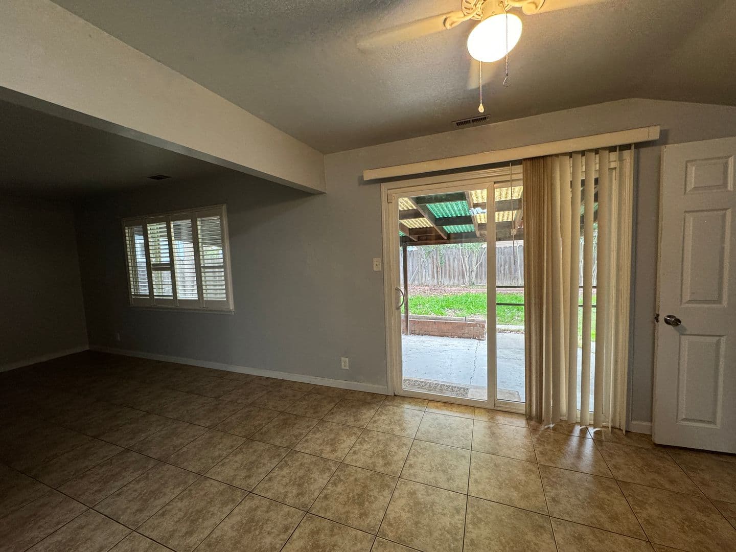 Stockton House: 714 E Longview Ave
