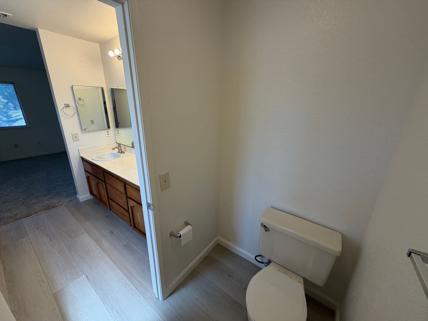 Sacramento House: 872 Shellwood Way