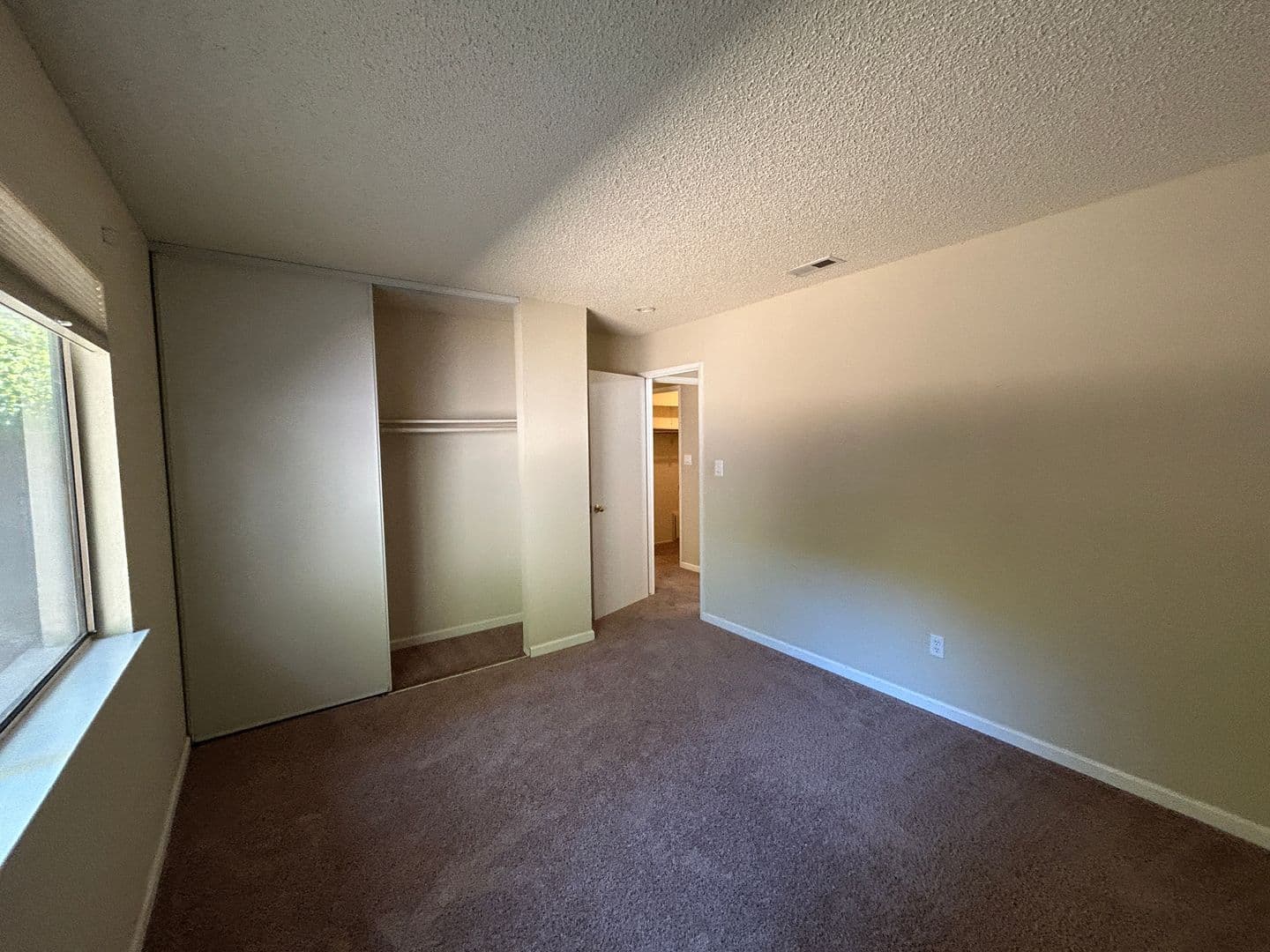 Elk Grove Multiplex: 8905-8907 La Haya Dr