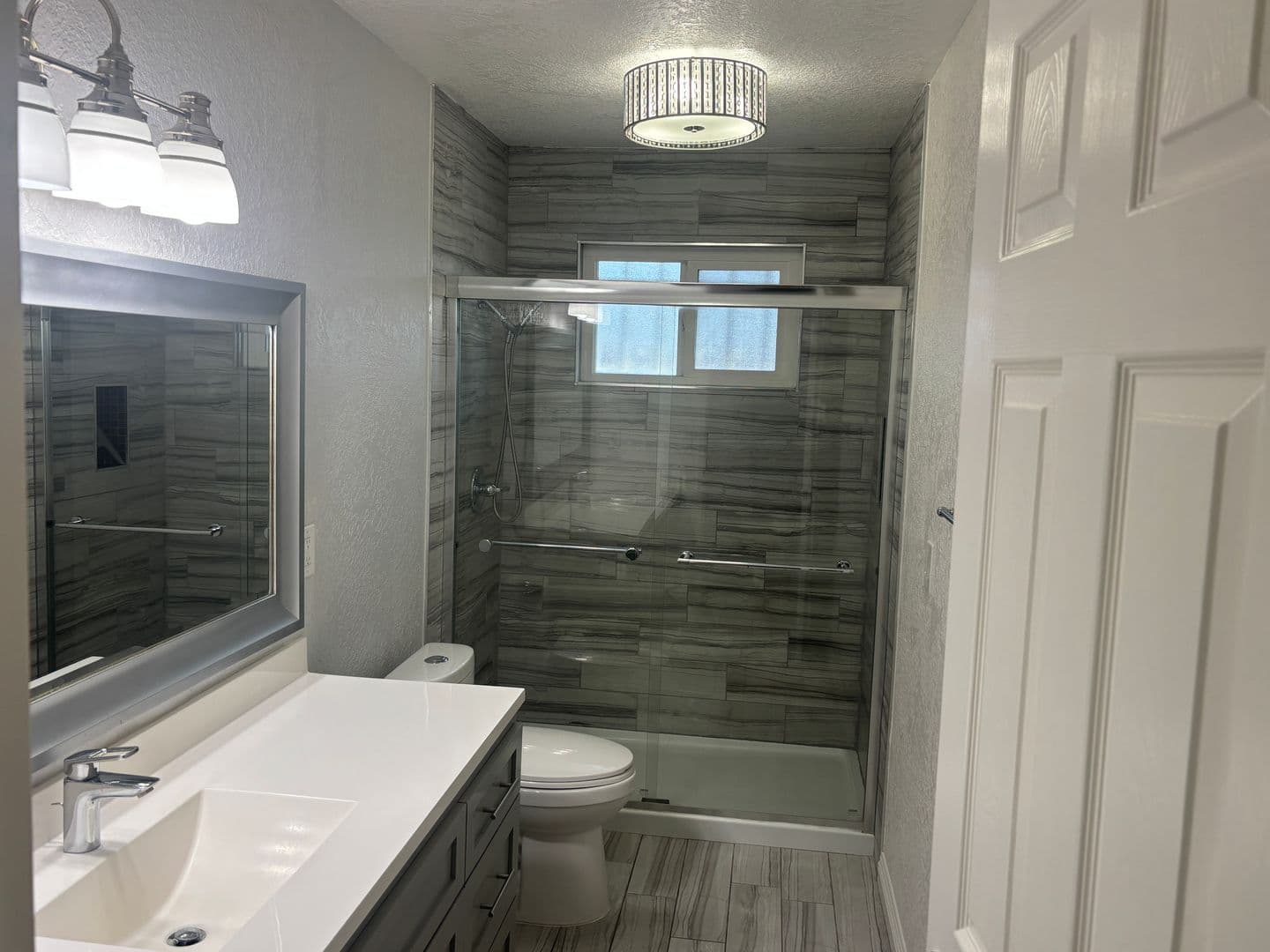 Sacramento House: 7530 Whisperwillow Dr