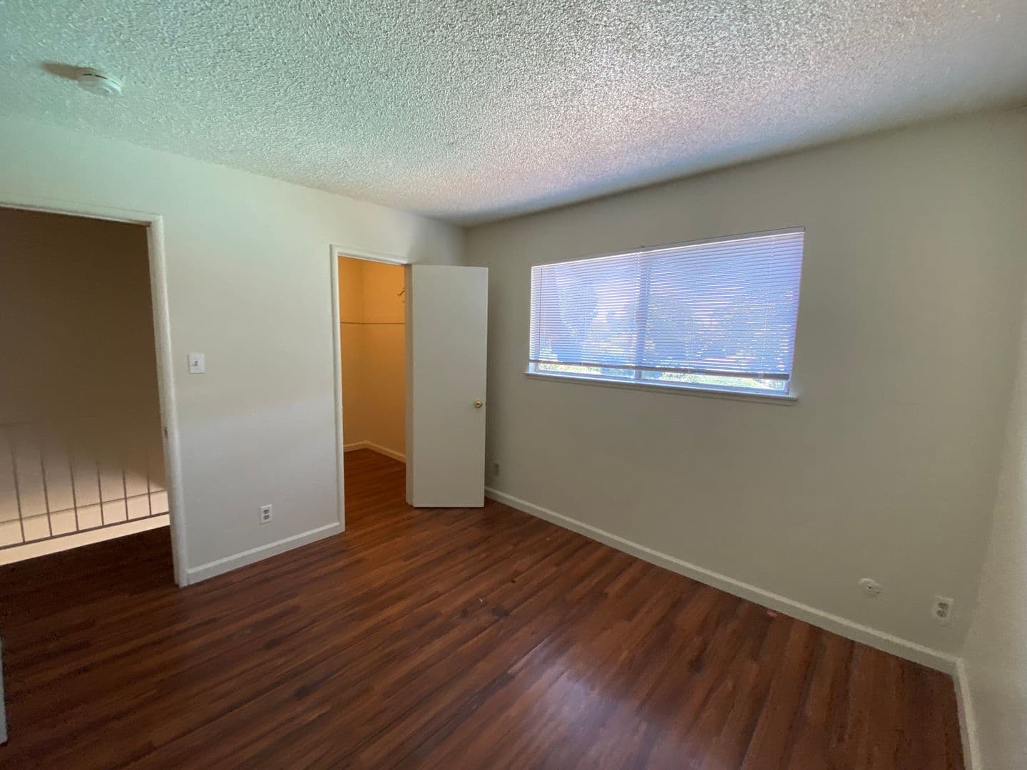 Sacramento Townhome: 5674 Hillsdale Blvd