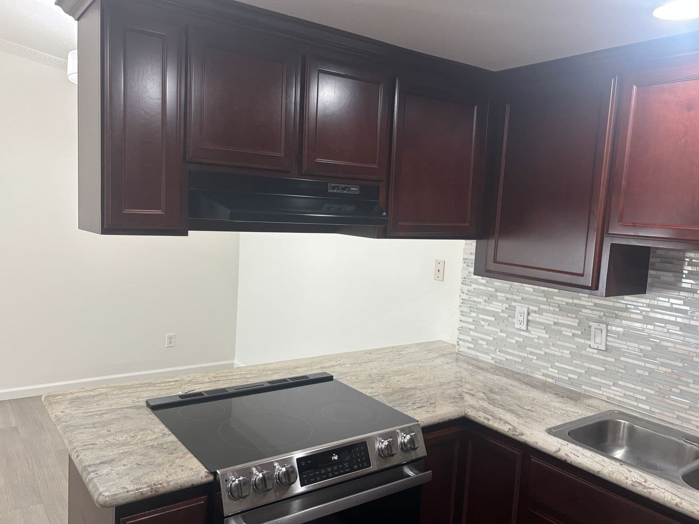 Sacramento House: 7530 Whisperwillow Dr