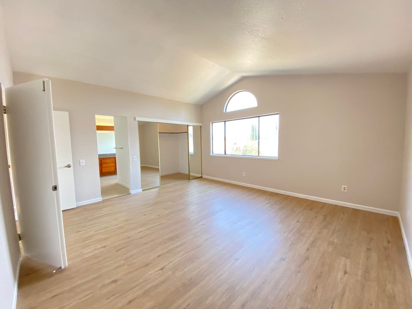Sacramento House: 8105 Simi Ct