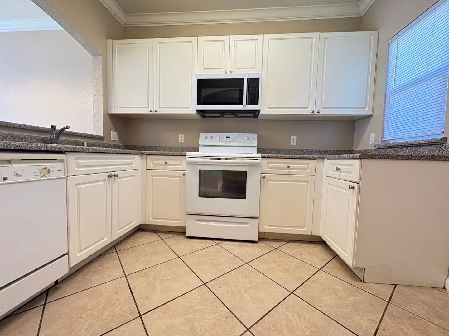 Stockton Condo: 8905 Davis Rd