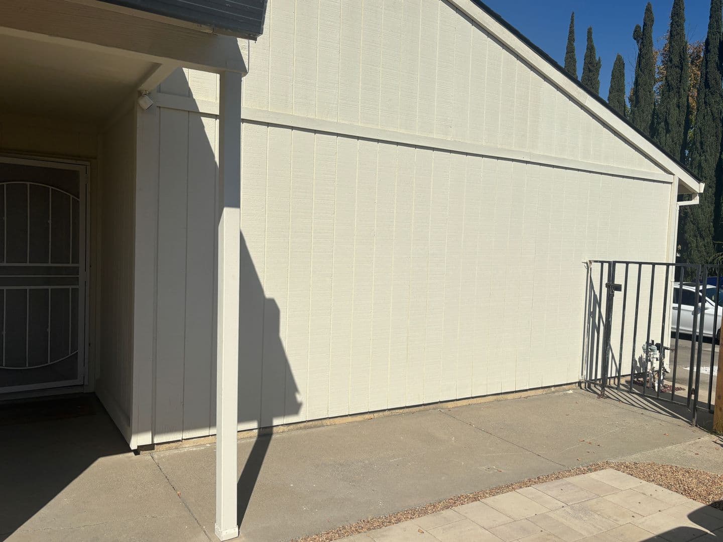 Sacramento House: 7530 Whisperwillow Dr