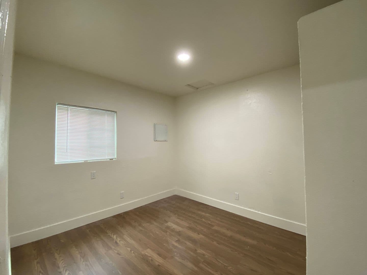 Stockton Apartment: 462 Delhi Ave