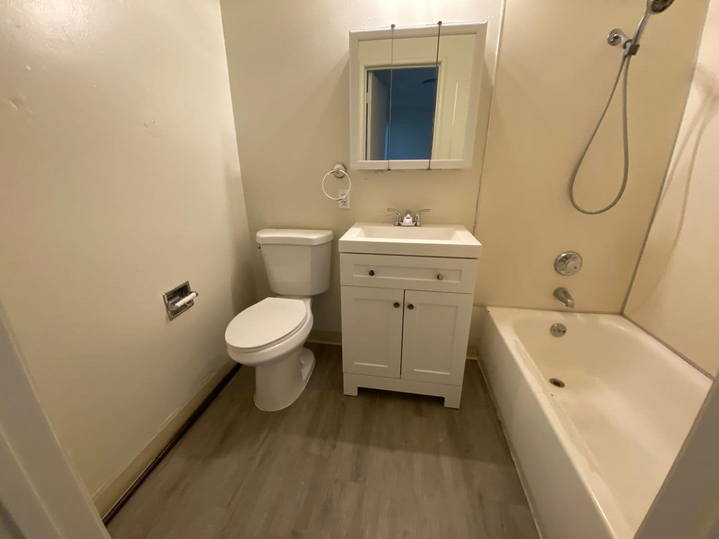 Sacramento Townhome: 5674 Hillsdale Blvd