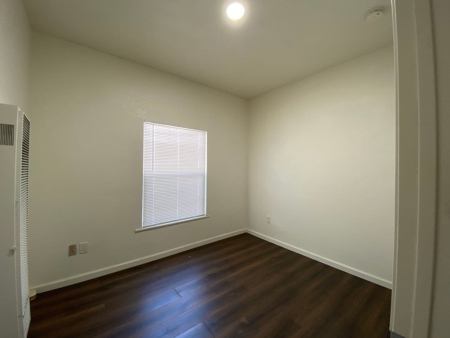 Stockton Apartment: 729, 731, 733 & 735 N Sutter St