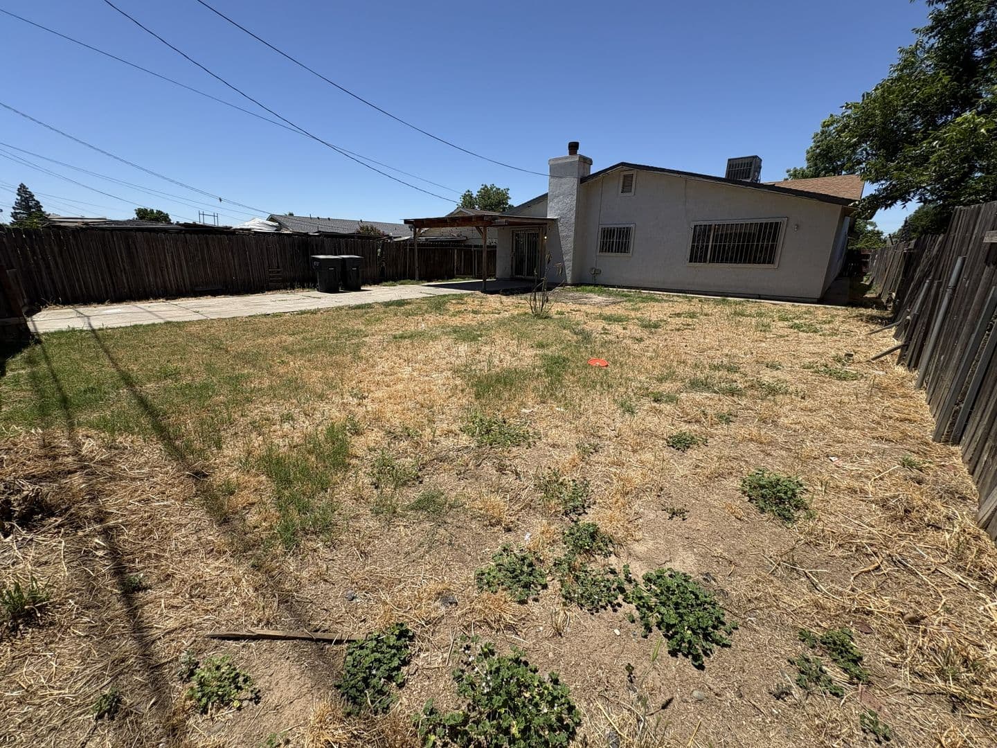 Sacramento House: 6313 Hermosa St
