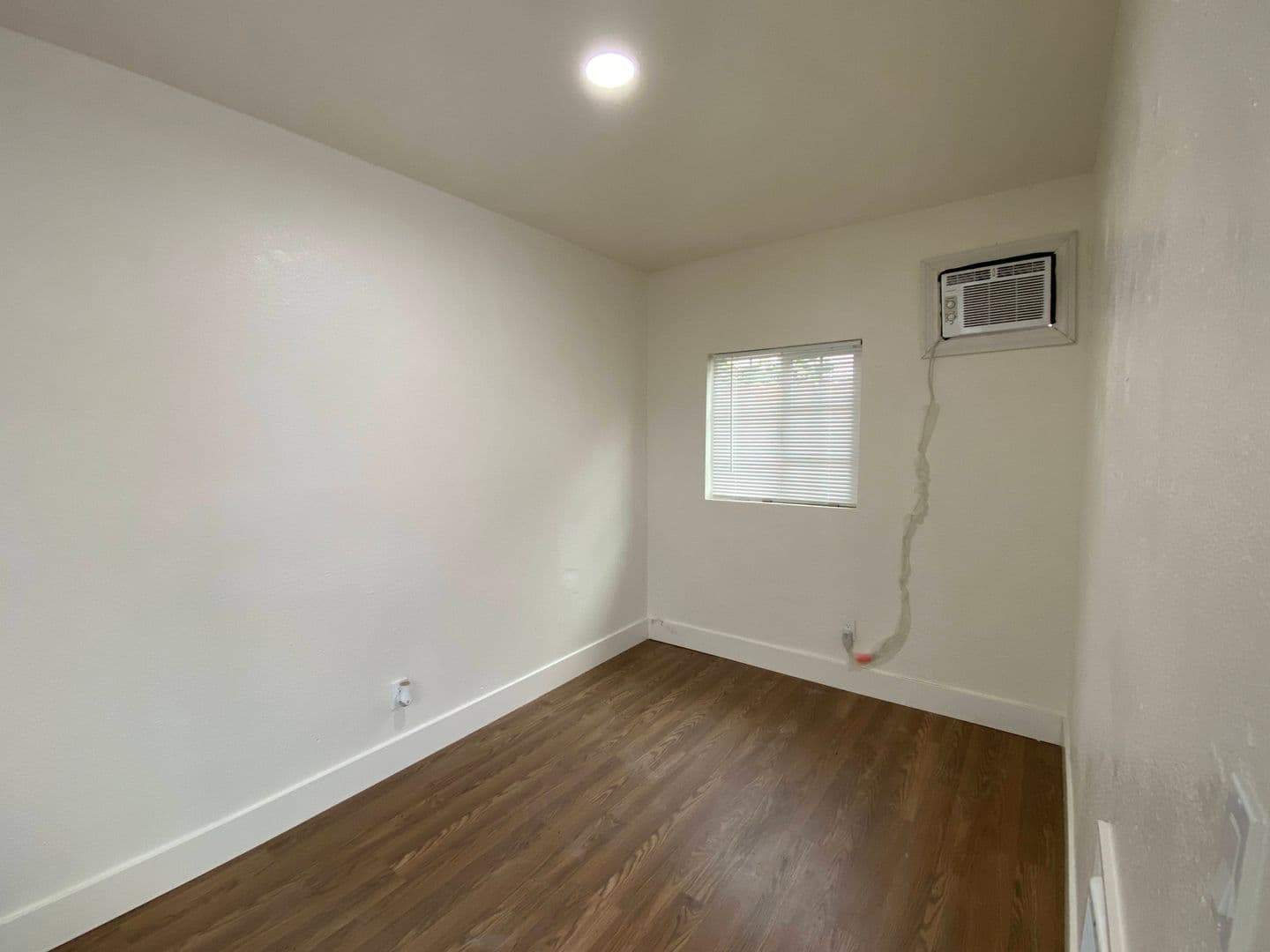 Stockton Apartment: 462 Delhi Ave