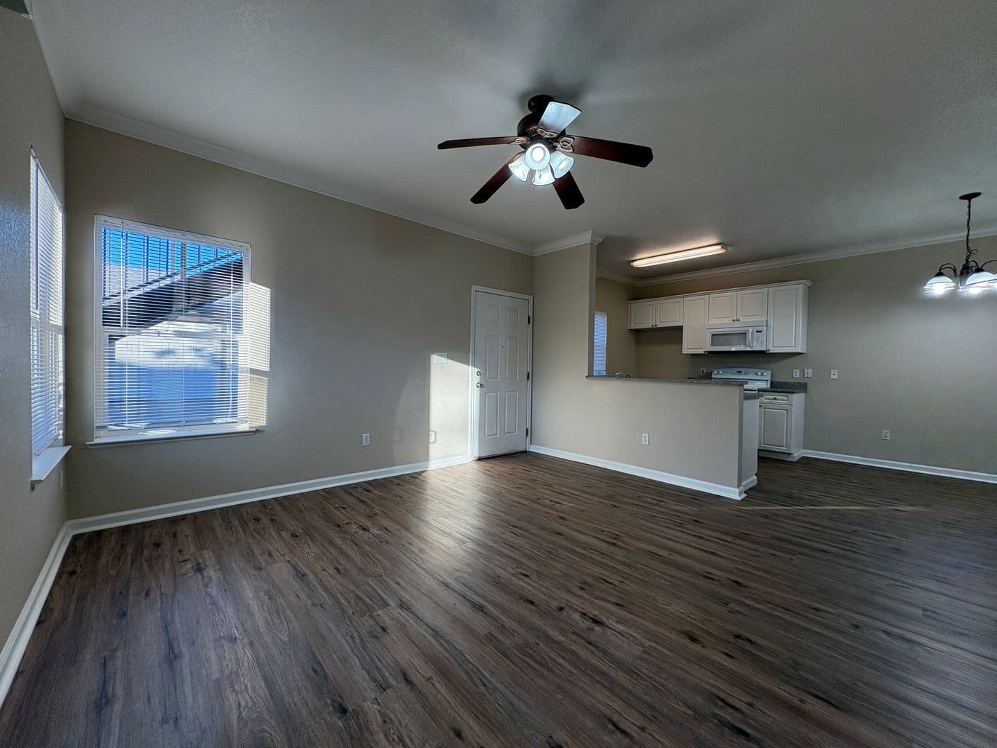 Stockton House: 8905 Davis Rd