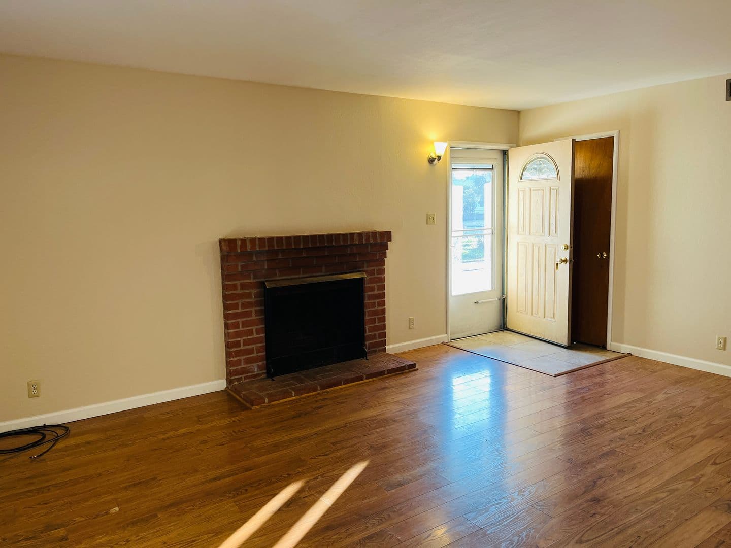 Elk Grove House: 9345 Emily St