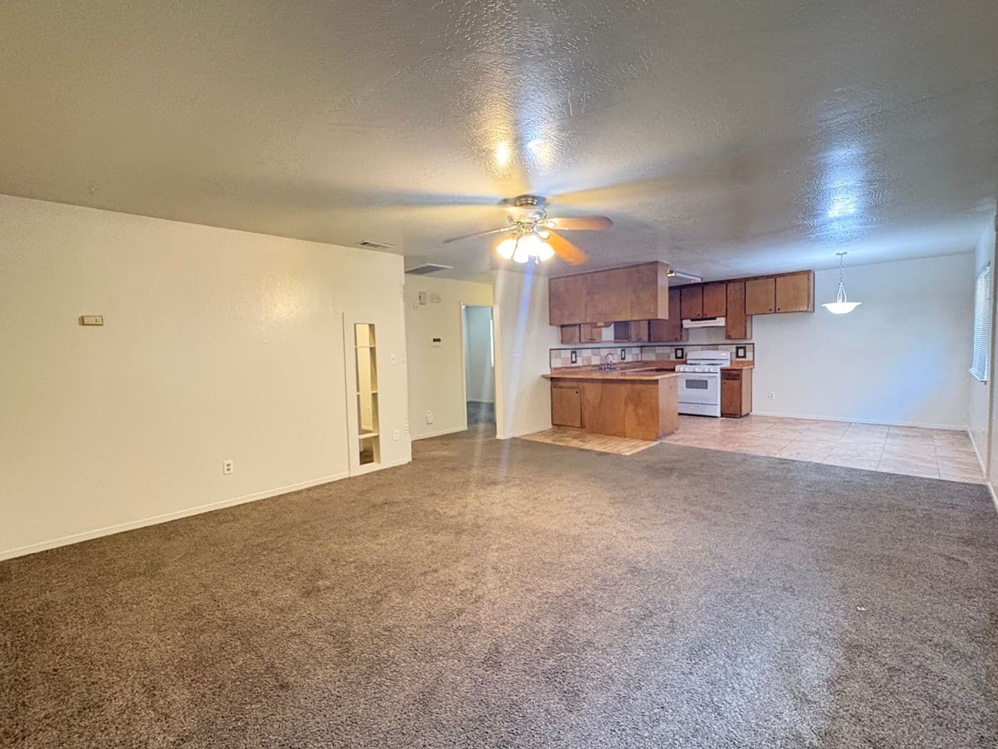 Stockton House: 1025 E 9th St