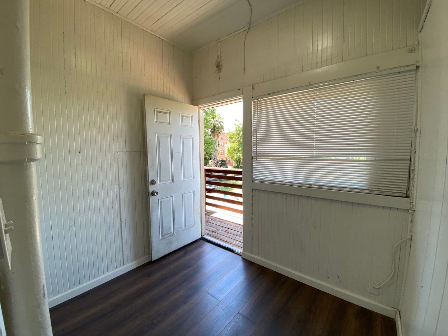 Stockton Apartment: 729, 731, 733 & 735 N Sutter St