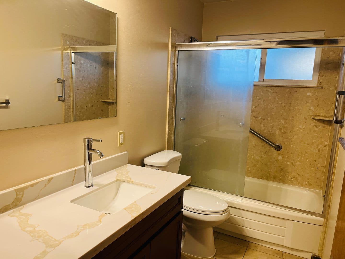 Elk Grove House: 9345 Emily St