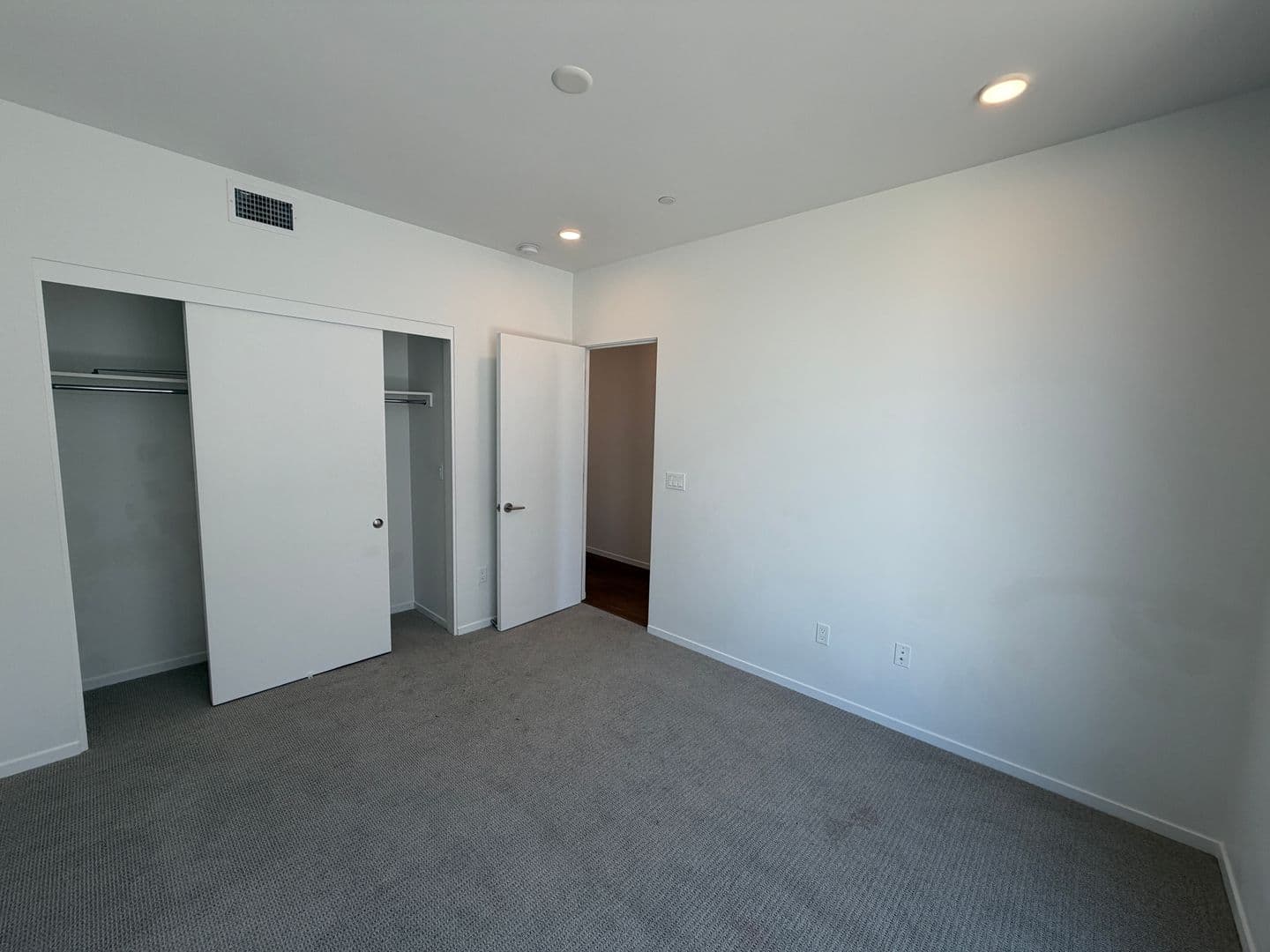Sacramento Multiplex: 2419 Binnen Ln