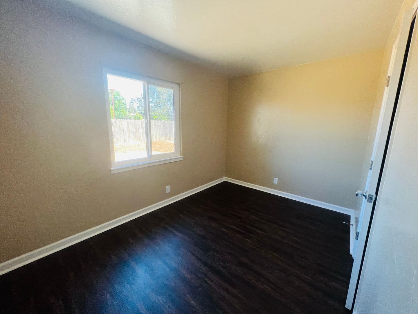 Elk Grove House: 8893 Kelsey Dr