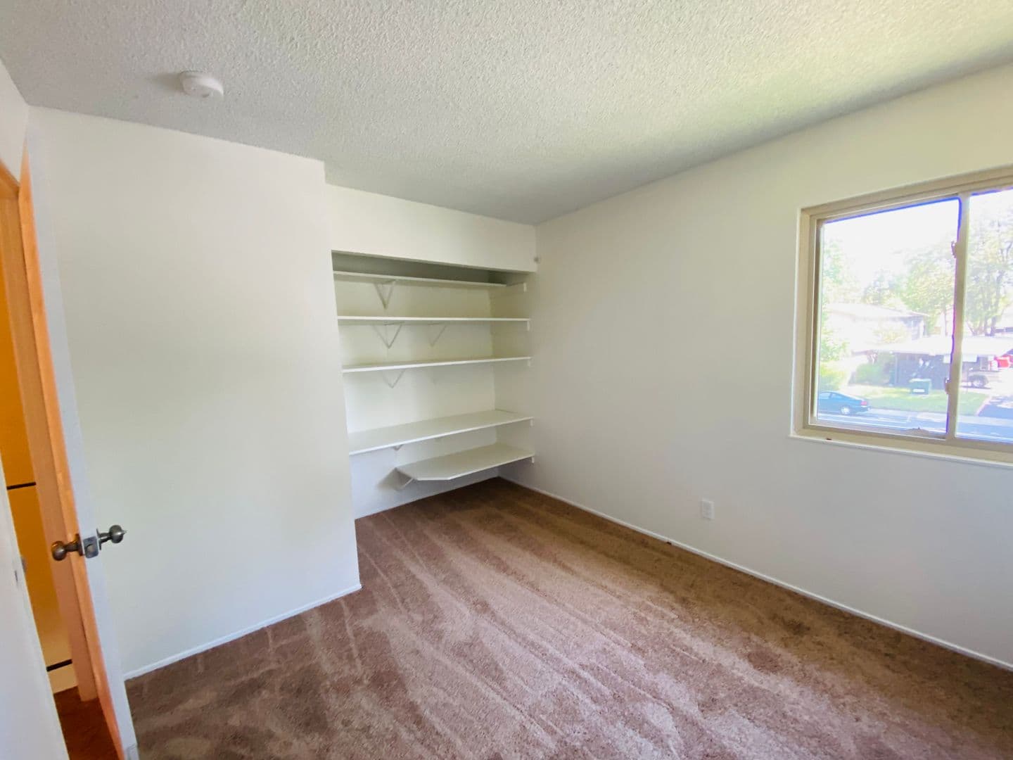 Sacramento Townhome: 8868 La Riviera Dr