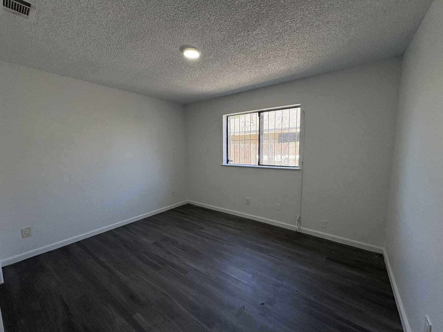 Sacramento House: 6313 Hermosa St