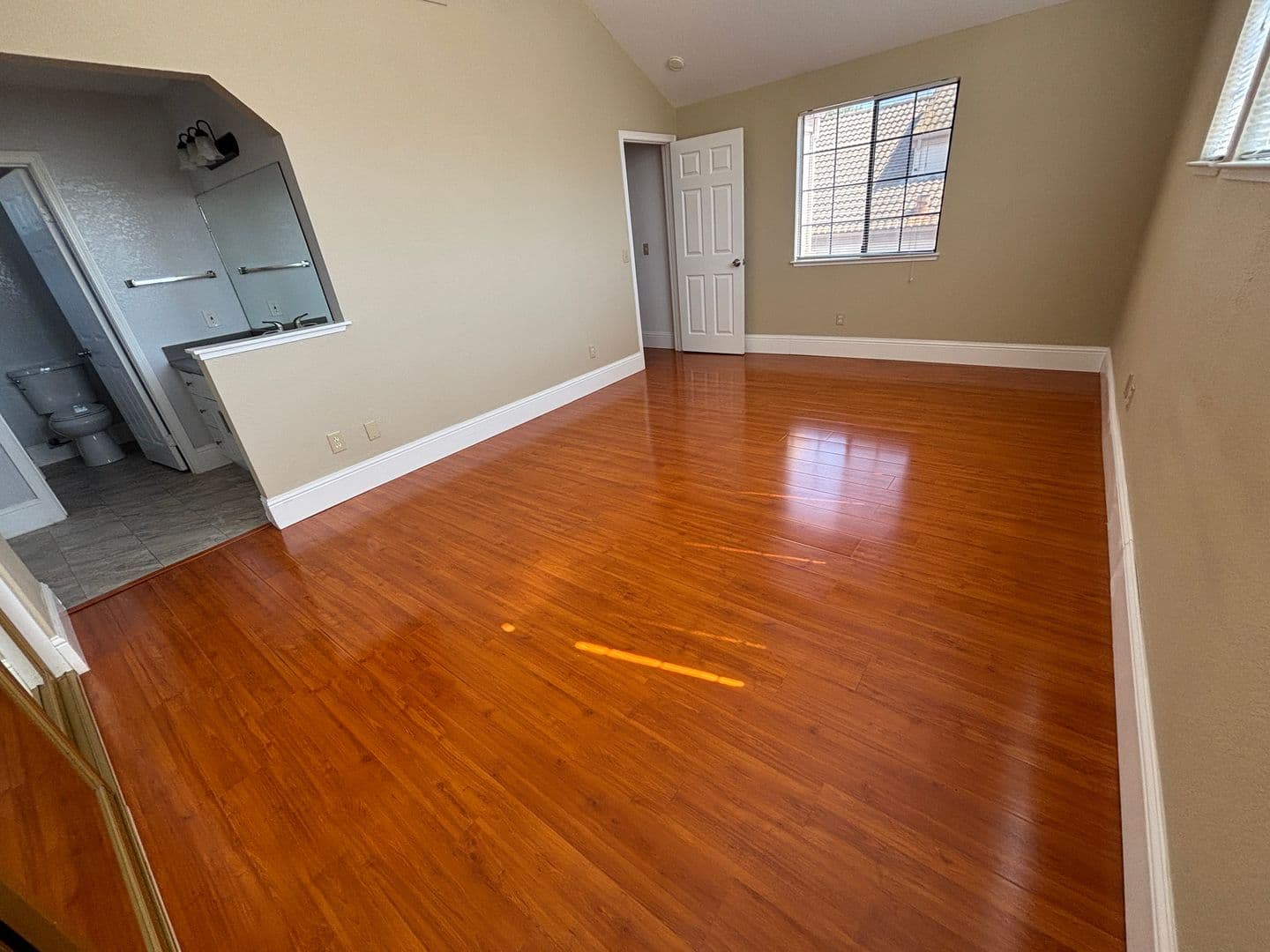 Sacramento House: 8837 La Margarita Way