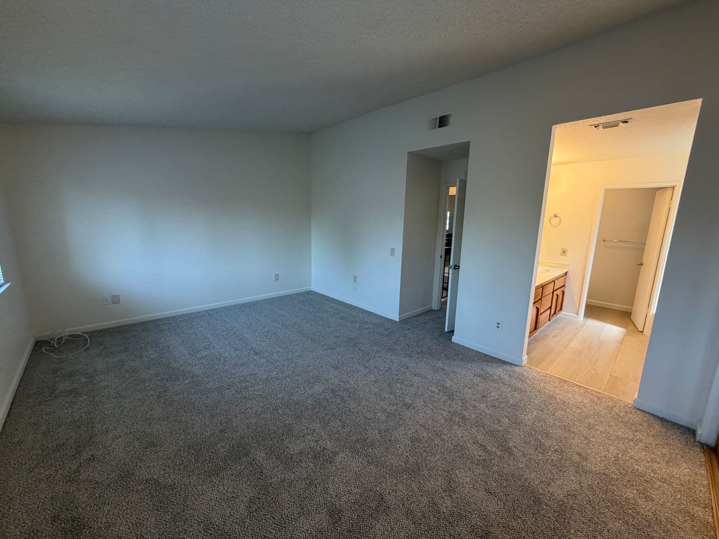 Sacramento House: 872 Shellwood Way