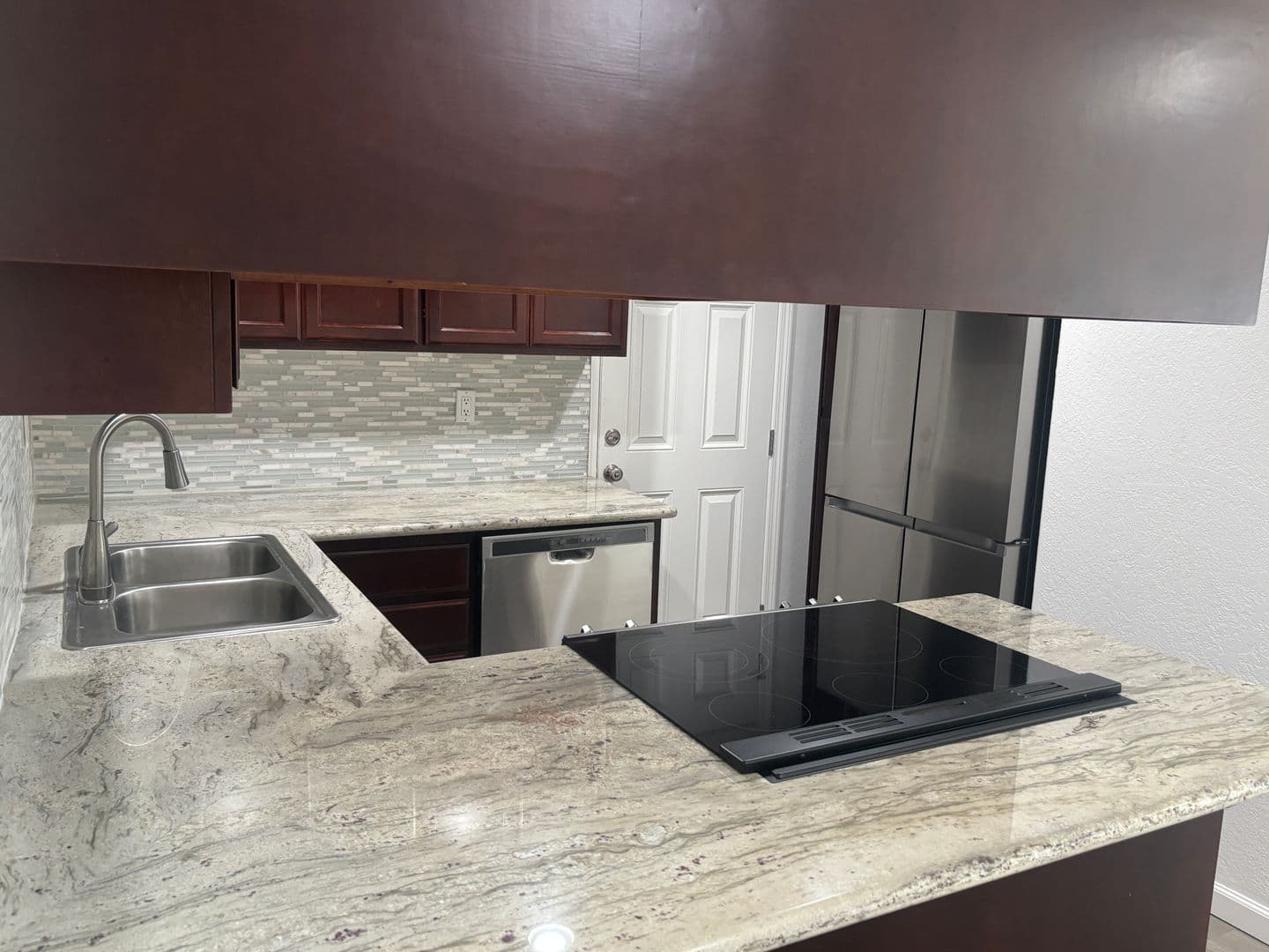 Sacramento House: 7530 Whisperwillow Dr