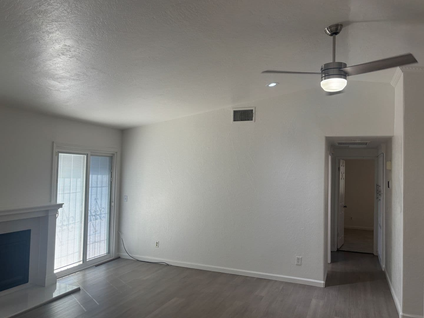 Sacramento House: 7530 Whisperwillow Dr
