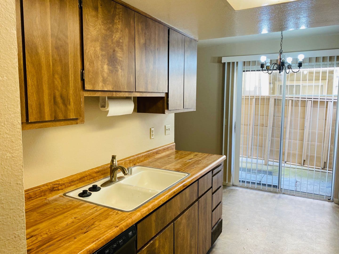 Sacramento House: 8236 Center Pkwy #59