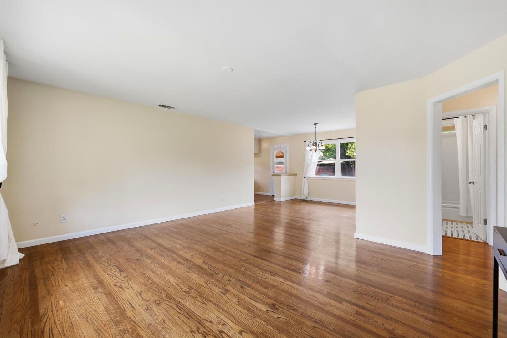 Elk Grove House: 8954 Truman St