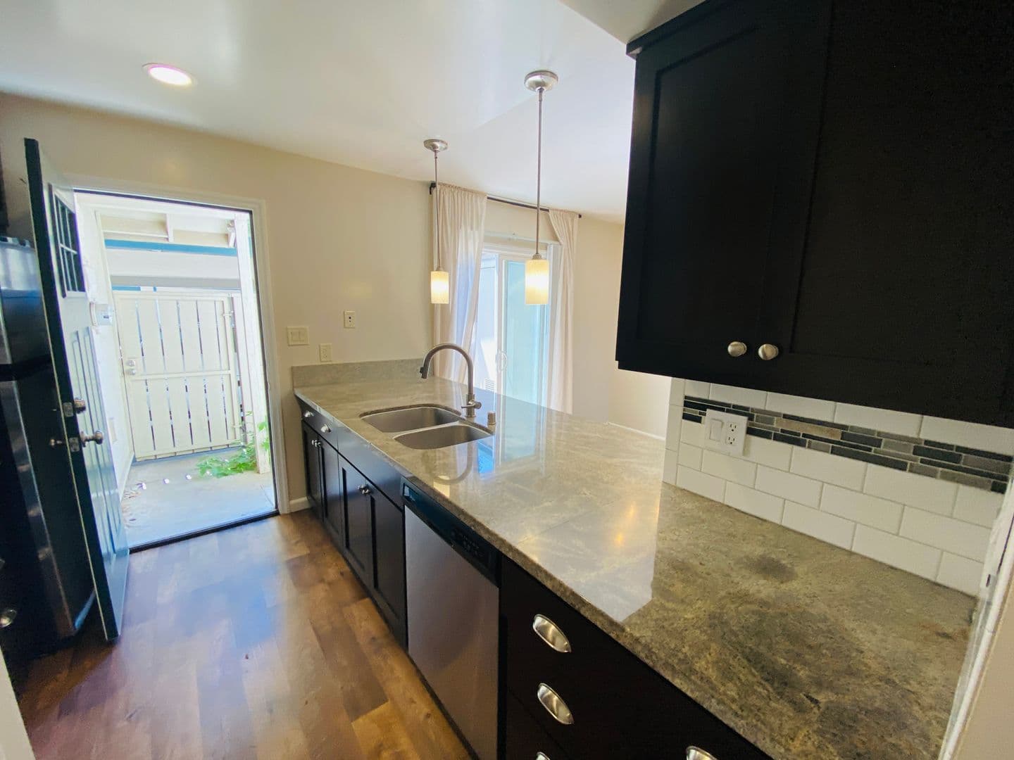 Sacramento Condo: 1104 Roundtree Ct