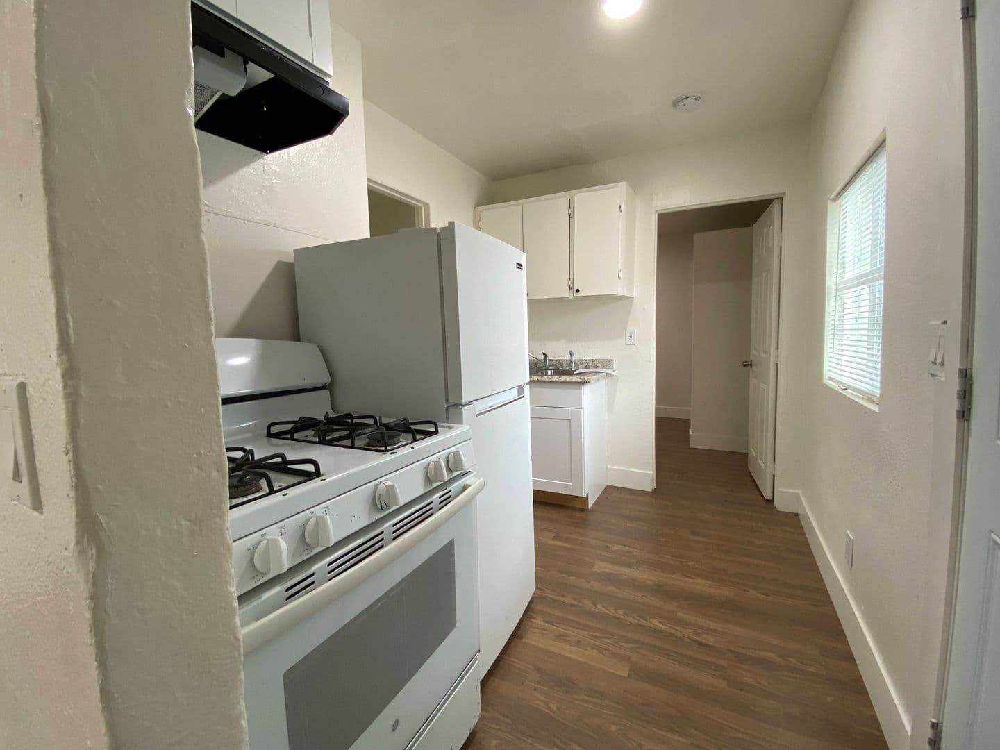Stockton Apartment: 462 Delhi Ave