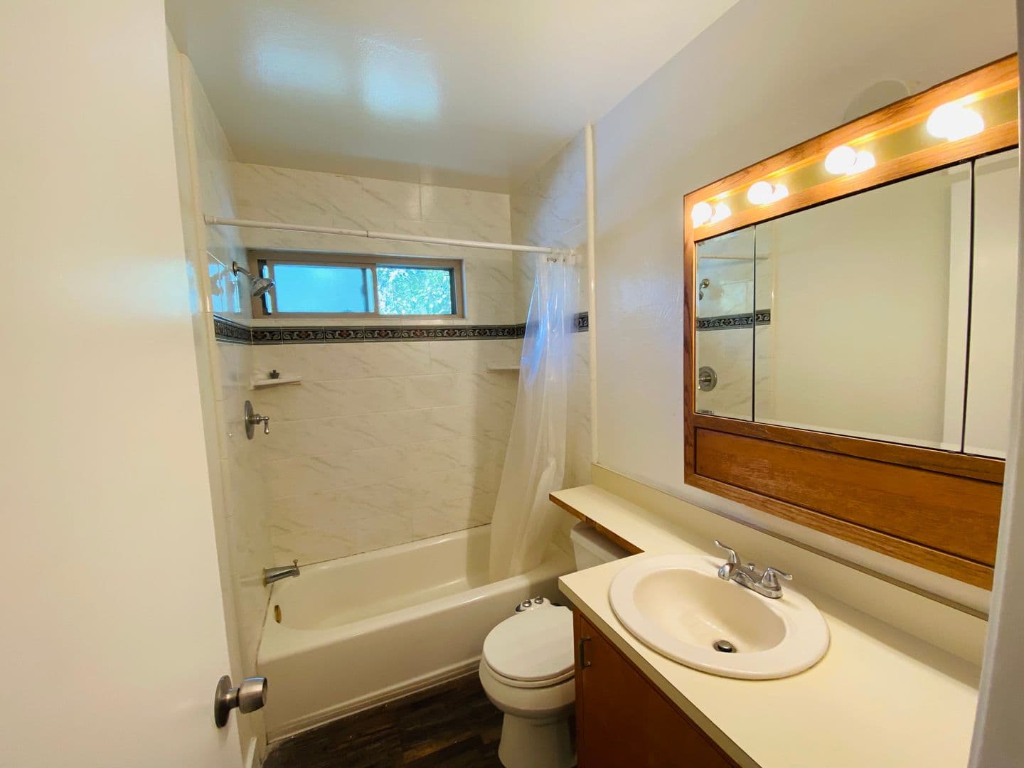 Sacramento Townhome: 8868 La Riviera Dr