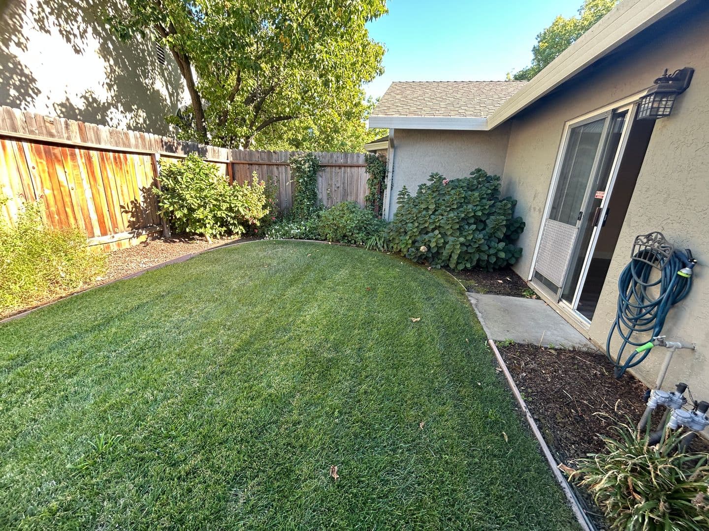 Elk Grove House: 9493 Whithorn Ct