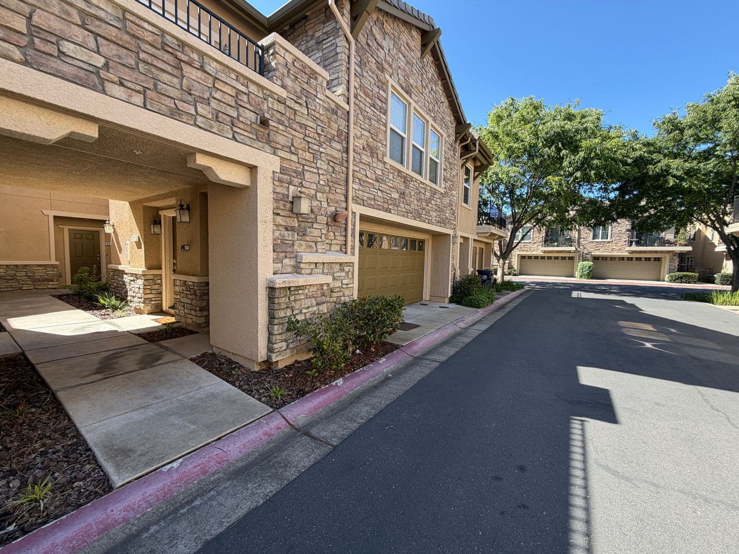 Sacramento House: 3301 N Park Dr