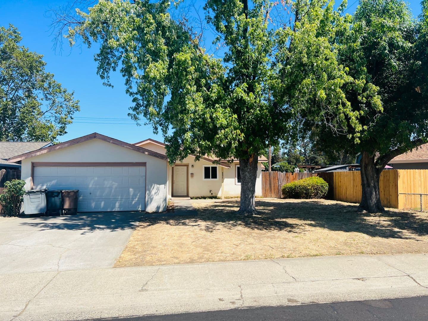 Elk Grove House: 8893 Kelsey Dr