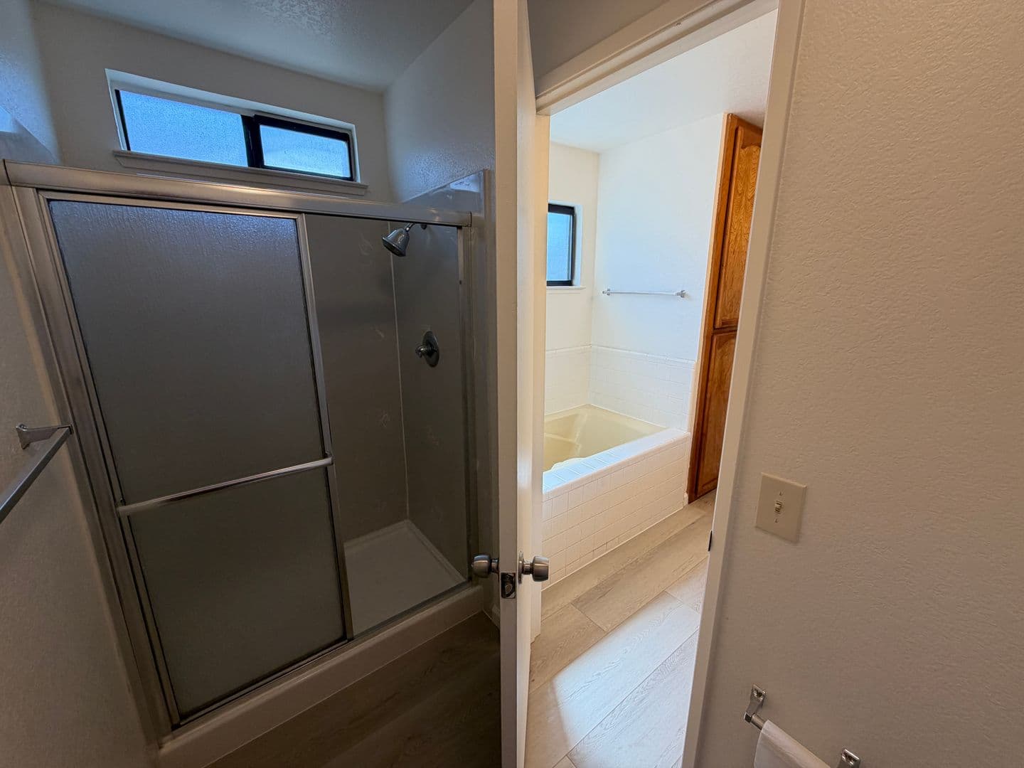 Sacramento House: 872 Shellwood Way