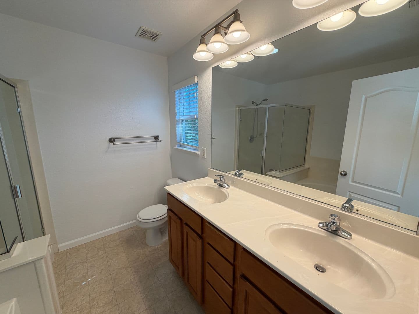 Sacramento House: 3301 N Park Dr