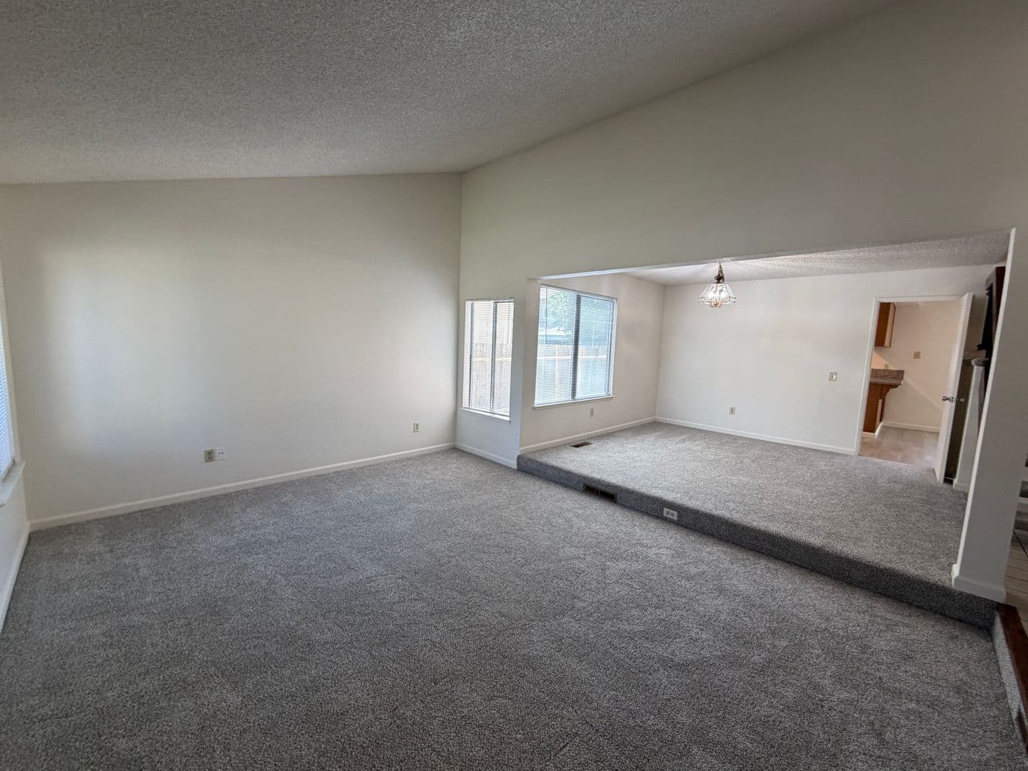 Sacramento House: 872 Shellwood Way