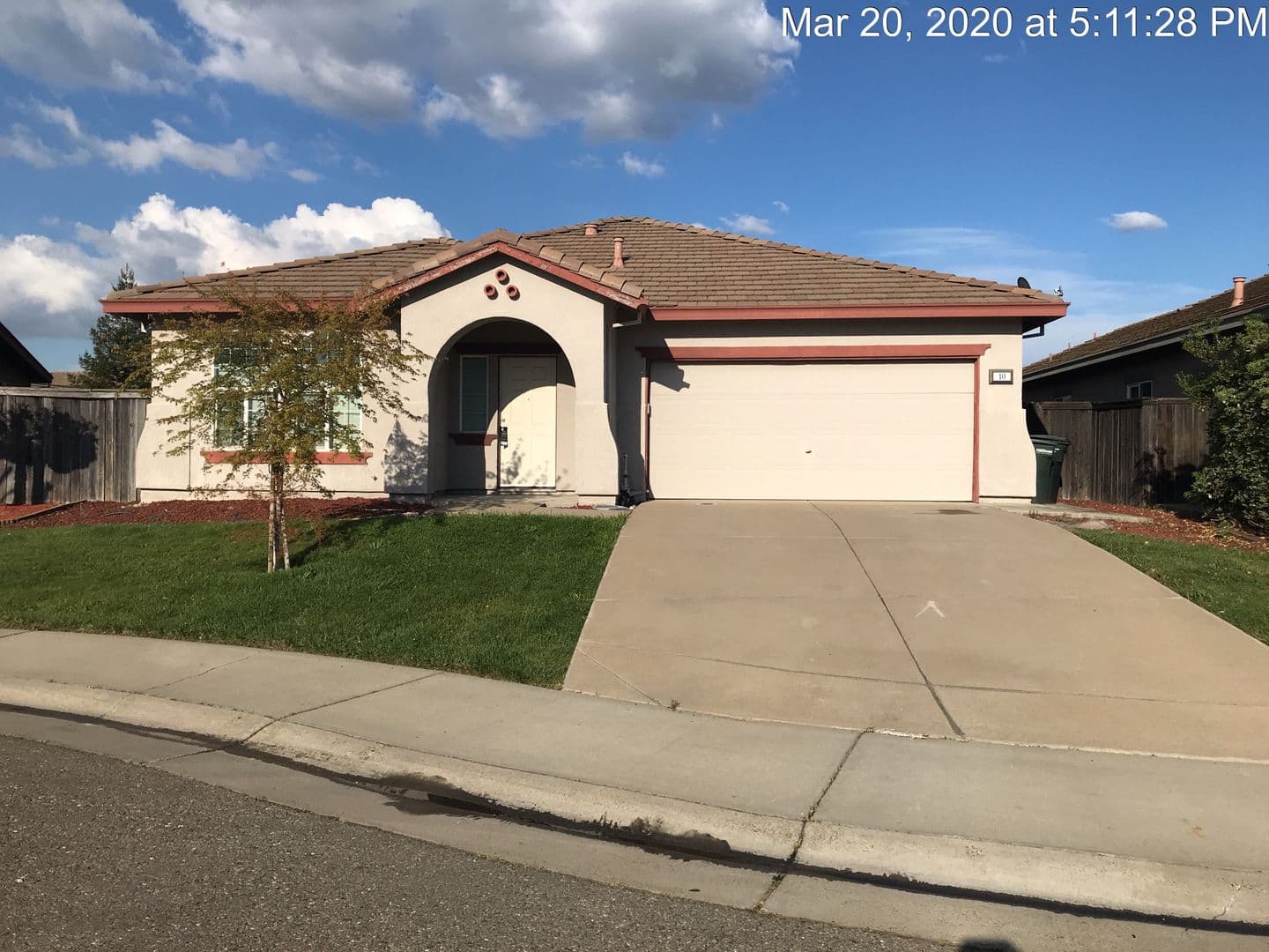 Sacramento House: 10 Maccan Ct