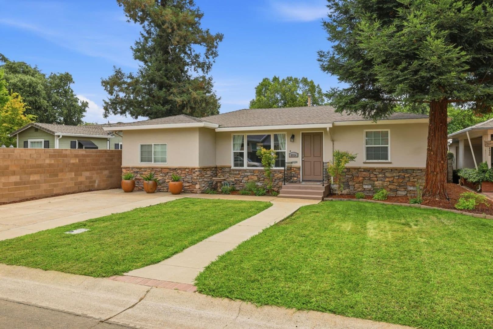 Elk Grove House: 8954 Truman St