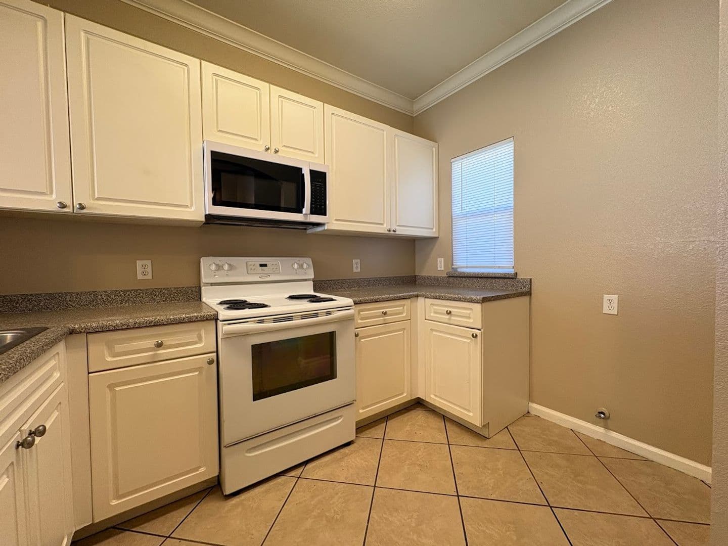 Stockton Condo: 8905 Davis Rd